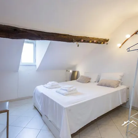 4m|1br| A/c| Wi Fi By Tilo جنوة